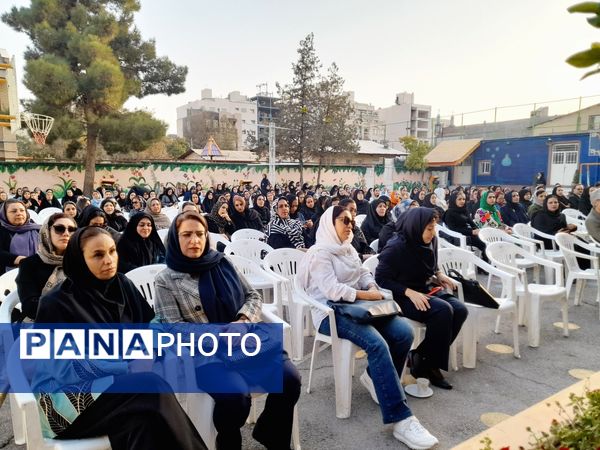 انتخابات انجمن اولیا و مربیان در دبیرستان علی افشارنژاد 