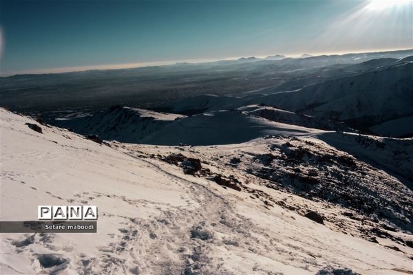 کوهستان‌های برفی شهر همدان