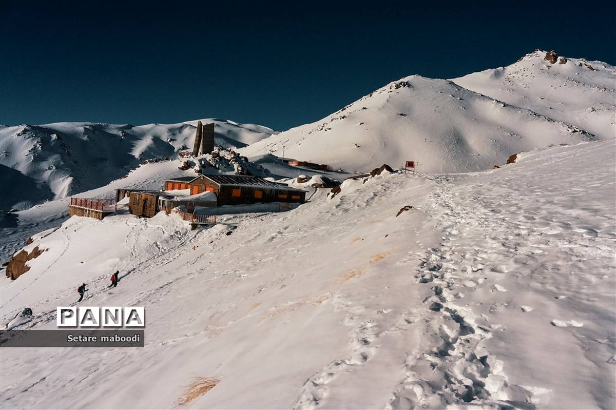 کوهستان‌های برفی شهر همدان