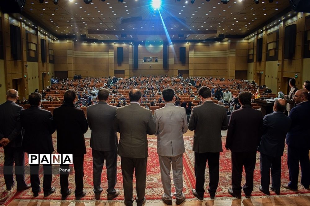 جشن انقلاب ویژه کارکنان ستادی آموزش و پرورش آذربایجان شرقی