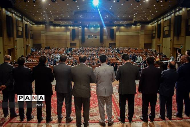 جشن انقلاب ویژه کارکنان ستادی آموزش و پرورش آذربایجان شرقی