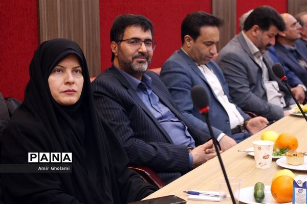نشست قائم مقام وزیر با مدیرکل و مسئولان آموزش و پرورش شهرستان‌های تهران