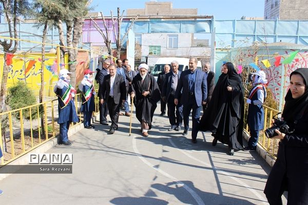 آیین کلنگ زنی مدارس خیر‌ساز اسلامشهر