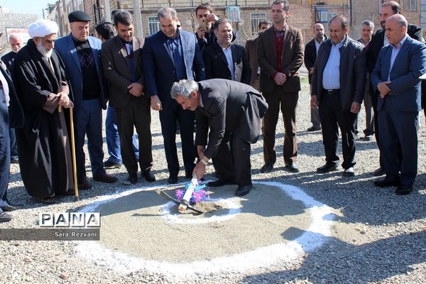 آیین کلنگ زنی مدارس خیر‌ساز اسلامشهر