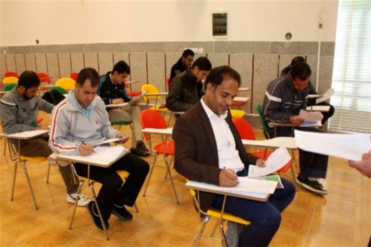 برگزاری آزمون تئوری مرحله منطقه ای رقابت های علمی و تخصصی معلمان تربیت بدنی و آموزگاران پایه سراسر استان یزد