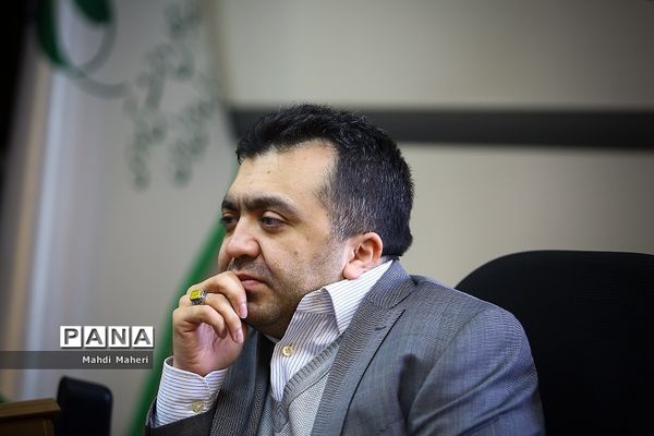 دیدار  قائم مقام وزیر آموزش و پرورش با بستگان فرهنگی شهدا در روز تکریم همسران و مادران شهدا