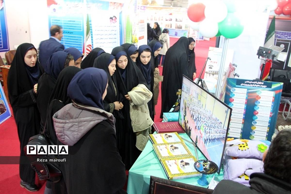 نمایشگاه دستاوردهای چل ساله انقلاب اسلامی در ارومیه - 2