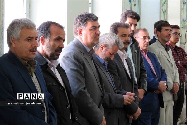 دانش‌آموزان میزبان شهدای گمنام