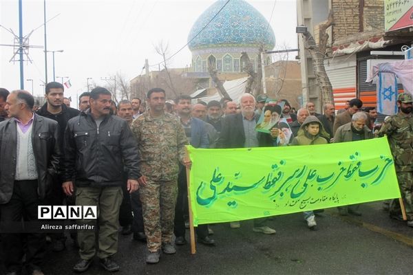 راهپیمایی باشکوه مردم اردستان در ۲۲ بهمن