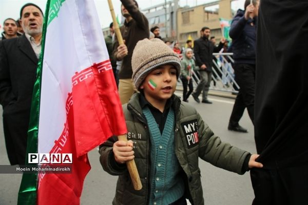 راهپیمایی یوم الله 22 بهمن در مشهد