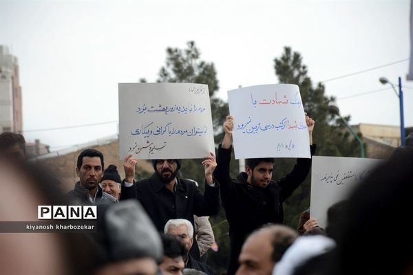 حضور پرشور مردم ارومیه در راهپیمایی 22 بهمن