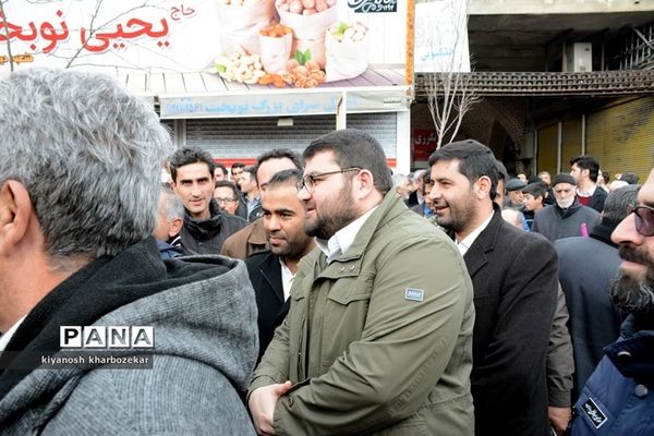 حضور پرشور مردم ارومیه در راهپیمایی 22 بهمن