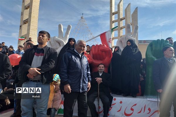 راهپیمایی باشکوه 22 بهمن در زنجان