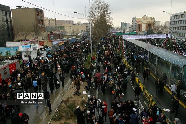 حضور وزیر آموزش و پرورش در راهپیمایی 22 بهمن