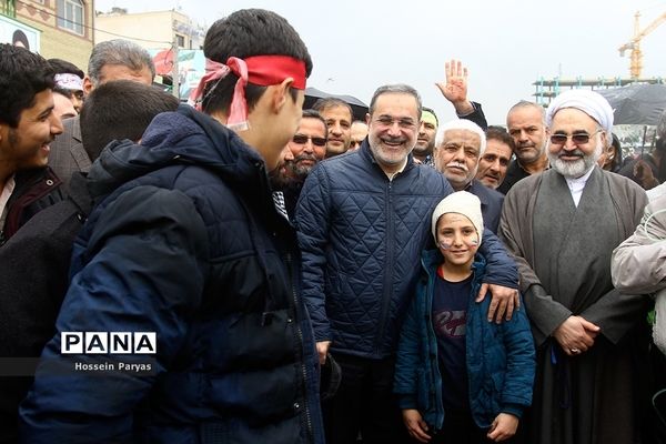 حضور وزیر آموزش و پرورش در راهپیمایی 22 بهمن