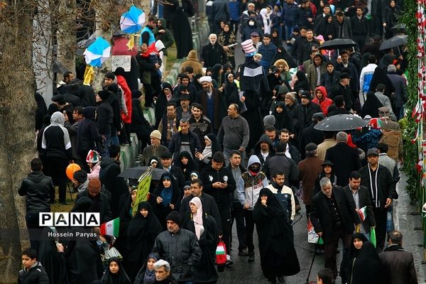 حضور وزیر آموزش و پرورش در راهپیمایی 22 بهمن