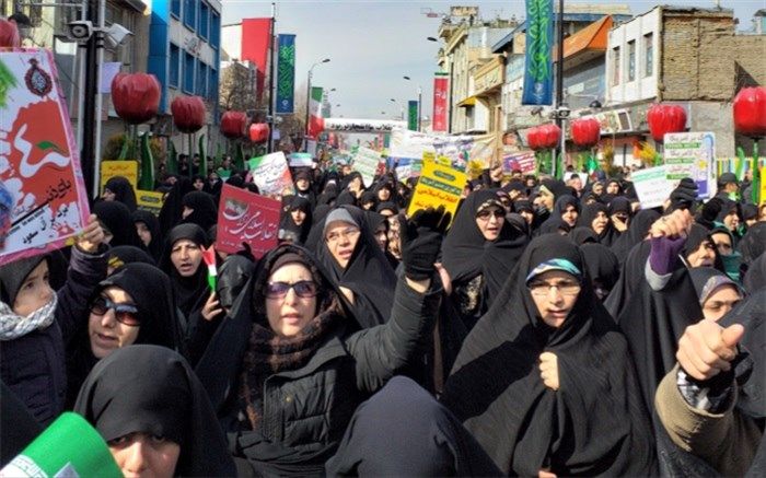 حضور پرشور مردم و مسئولان استان زنجان در راهپیمایی چهلمین سالگرد پیروزی انقلاب