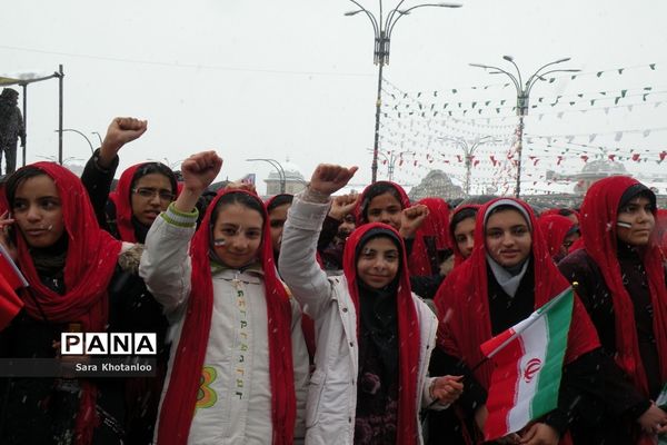 راهپیمایی 22 بهمن در همدان