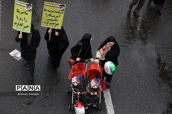 مراسم راهپیمایی 22 بهمن در تهران -2