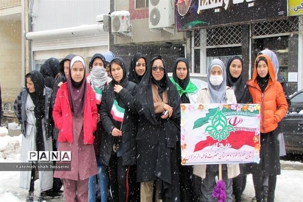 حضور پر شور مردم شهرستان فیروزکوه در راهپیمایی 22 بهمن