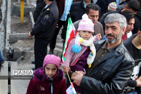 راهپیمایی 22 بهمن ماه در مراغه