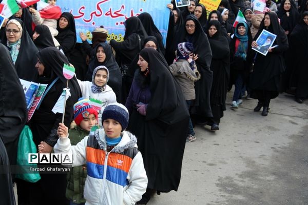 راهپیمایی 22 بهمن ماه در مراغه