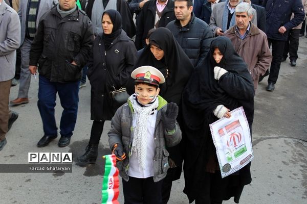 راهپیمایی 22 بهمن ماه در مراغه