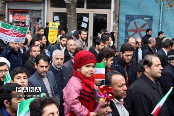 راهپیمایی 22 بهمن ماه در مراغه