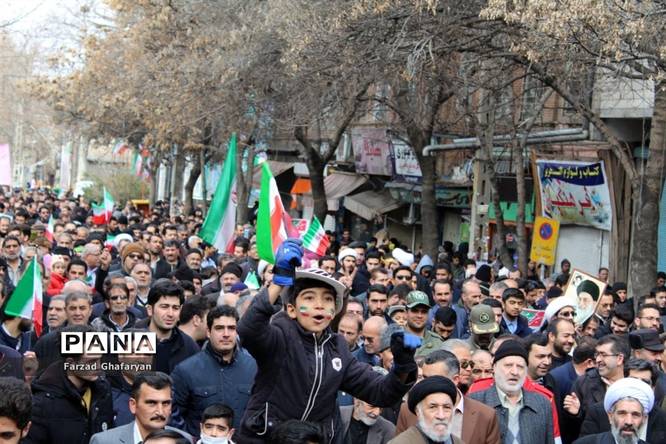 راهپیمایی 22 بهمن ماه در مراغه