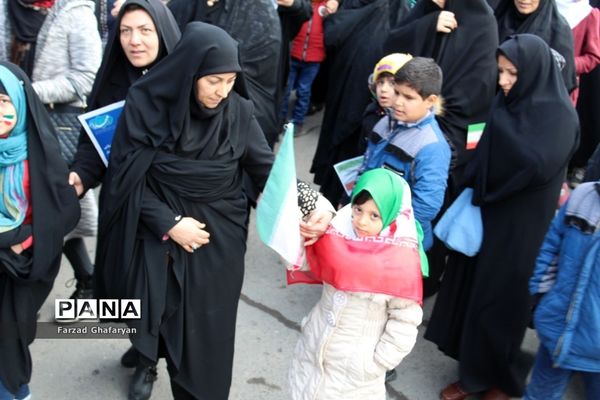 راهپیمایی 22 بهمن ماه در مراغه