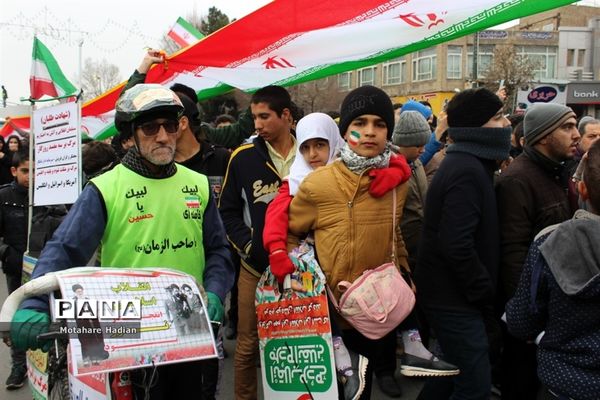 جشن چهل سالگی انقلاب اسلامی در راهپیمایی 22 بهمن مشهد