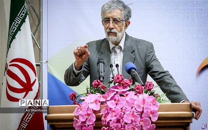 حدادعادل: اگر ناچار باشیم یک موضوع برای رشد و اصلاح آموزش و پرورش انتخاب کنیم، این موضوع تربیت معلم است