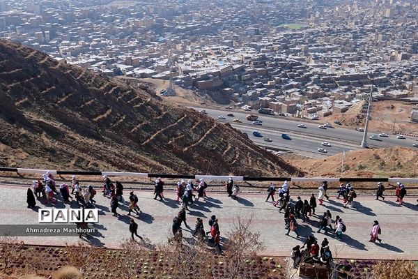 همایش بزرگ کوهپیمایی دانش‌آموزان دختر نواحی پنجگانه تبریز