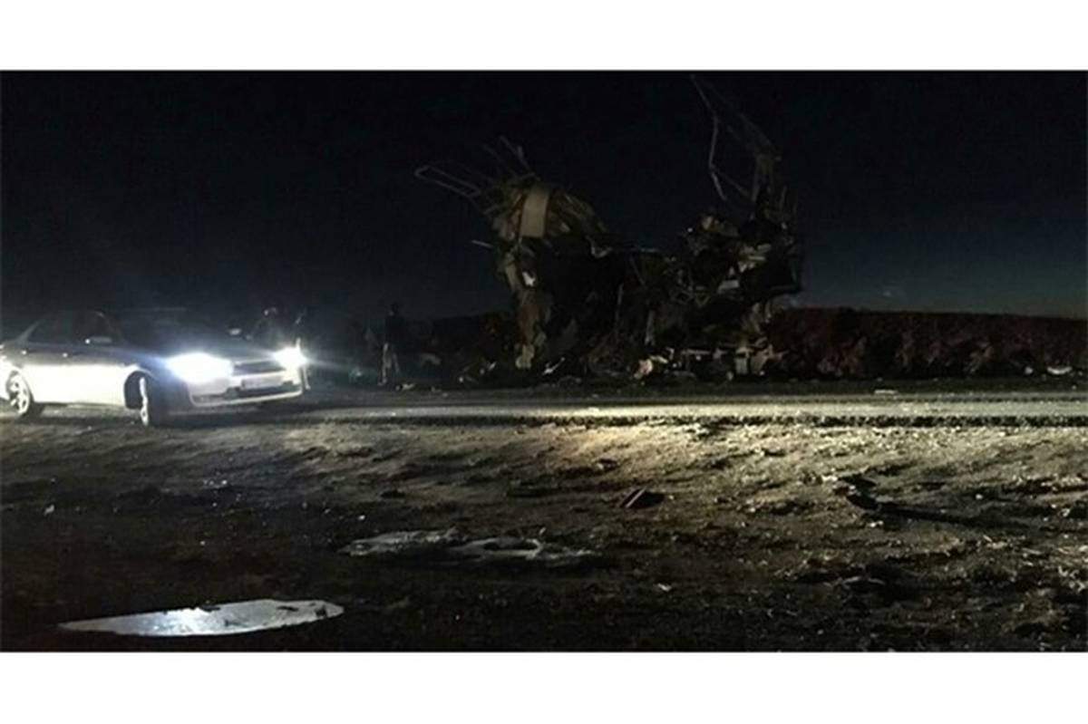 حمله تروریستی به اتوبوس کارکنان سپاه در سیستان و بلوچستان +  عکس و ویدئو