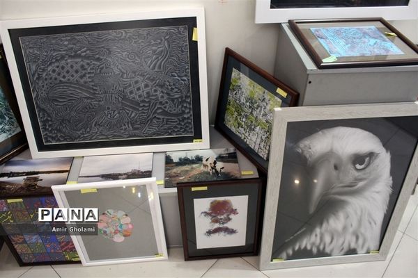 نمایشگاه آفریده‌‌ها و دست ساخته‌های هنر‌آموزان و هنرجویان منطقه‌ یک تهران