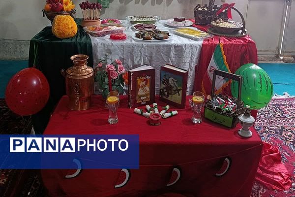 وقتی انارها لبخند زدند؛ یلدای دبیرستان ساره شورآفرین شد