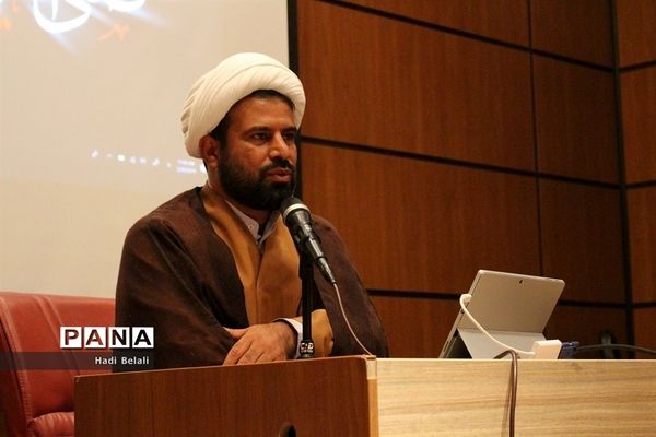 دوره توانمند‌سازی طلاب شاغل در آموزش و پرورش شهرستان‌های استان تهران