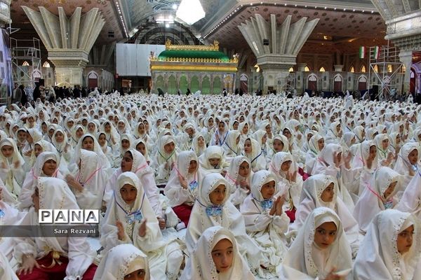 جشن طوبائیان از فرش تا عرش در حرم امام راحل