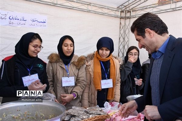 بازدید از نمایشگاه دست‌سازه‌های دانش‌آموزان