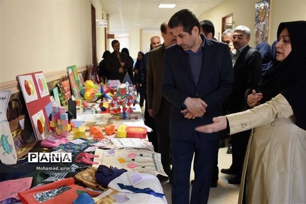 بازدید از نمایشگاه دست‌سازه‌های دانش‌آموزان