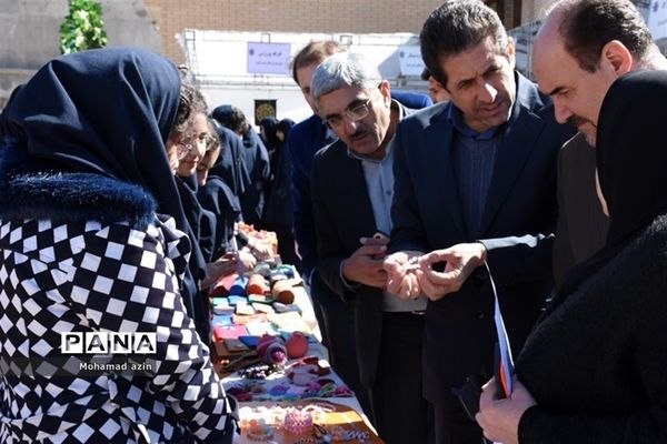 بازدید از نمایشگاه دست‌سازه‌های دانش‌آموزان