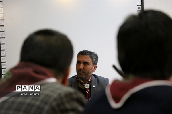 جلسه هم‌اندیشی و تبیین برنامه‌های طرح سفیران گردشگری