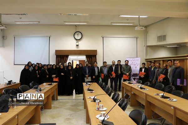 جلسه هم‌اندیشی و تبیین برنامه‌های طرح سفیران گردشگری