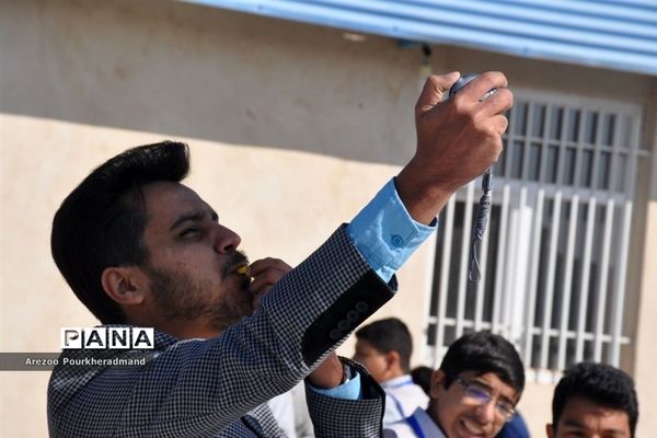 برگزاری مسابقه چالش جاذبه در دبیرستان شهید ذوالفقاری میبد