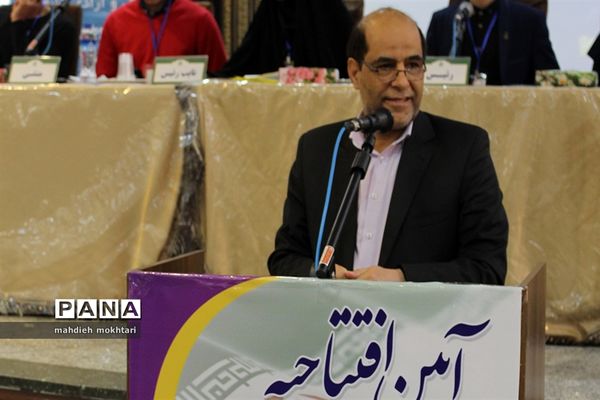 آیین افتتاحیه اولین پارلمان مشورتی دانش‌آموزی در استان یزد