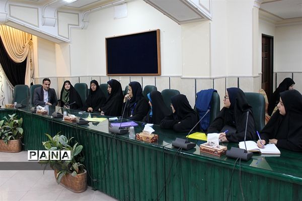 آیین افتتاحیه اولین پارلمان مشورتی دانش‌آموزی در استان یزد