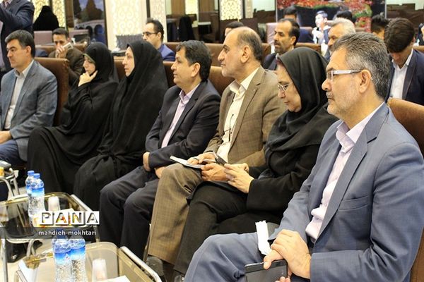 آیین افتتاحیه اولین پارلمان مشورتی دانش‌آموزی در استان یزد