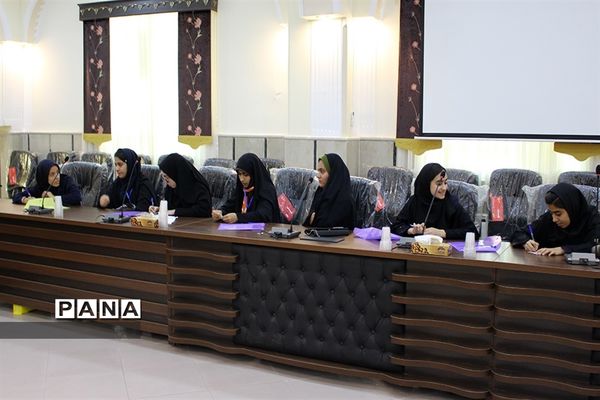 آیین افتتاحیه اولین پارلمان مشورتی دانش‌آموزی در استان یزد