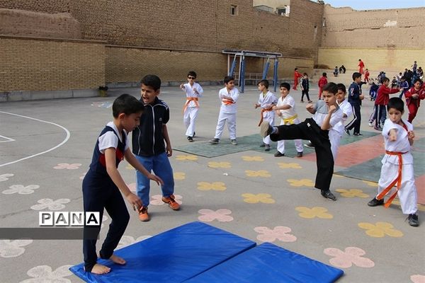 برگزاری المپیاد درون مدرسه ای در استان یزد