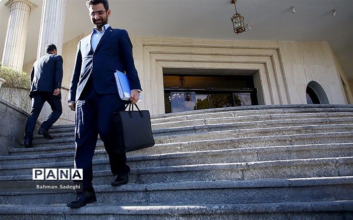 واکنش آذری جهرمی به شکایت دادستانی:  این حواشی به سود مردم نیست